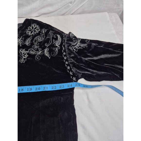 John Mark Women's Tunic Top Size L Boat Neck Velvet Black Embroidered Floral (53 - Picture 6 of 13